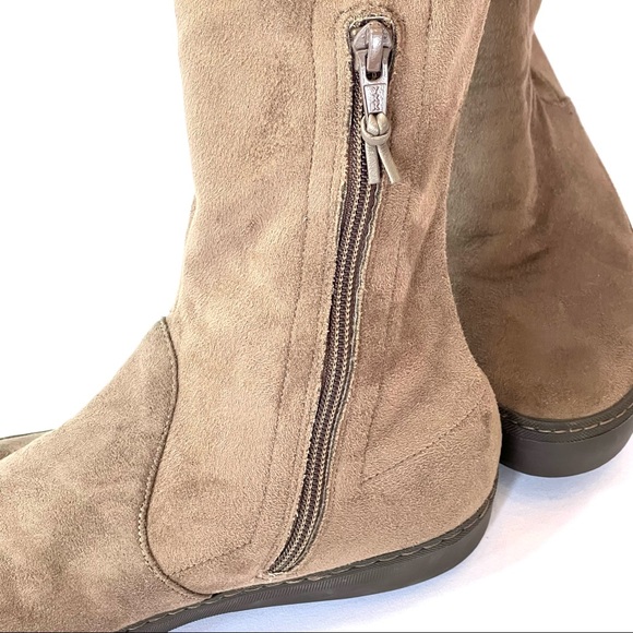 STUART WEITZMAN | Playtime Over The Knee Boots - Picture 11 of 12